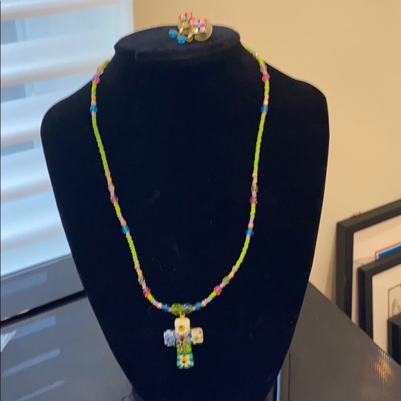 Multi color cross and earrings - Picture 3 of 3